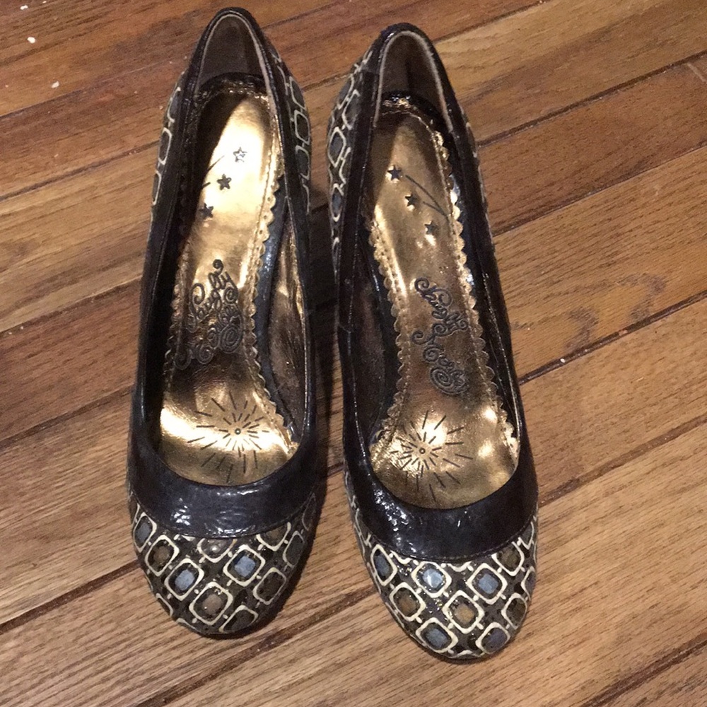 Multi colored heels size8 1/2